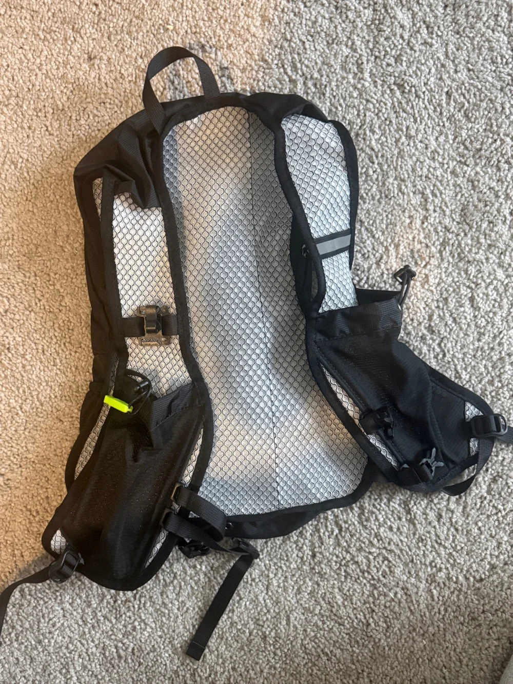 Black Men's Hydration/Running Vest Pack